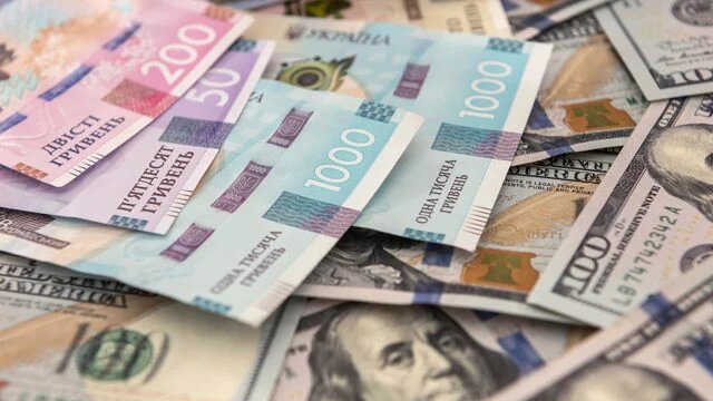 Курс валют на 25 травня: скільки коштує готівка в доларах та євро