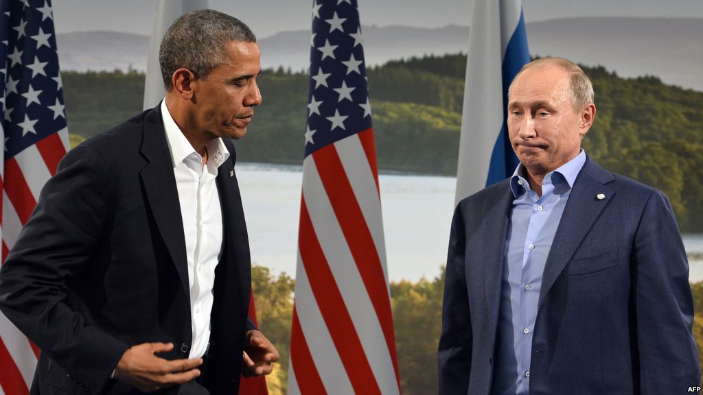 Путін першим порушив мовчання: зателефонувавши Обамі по телефону, він торкнувся теми України та ІГІЛ.