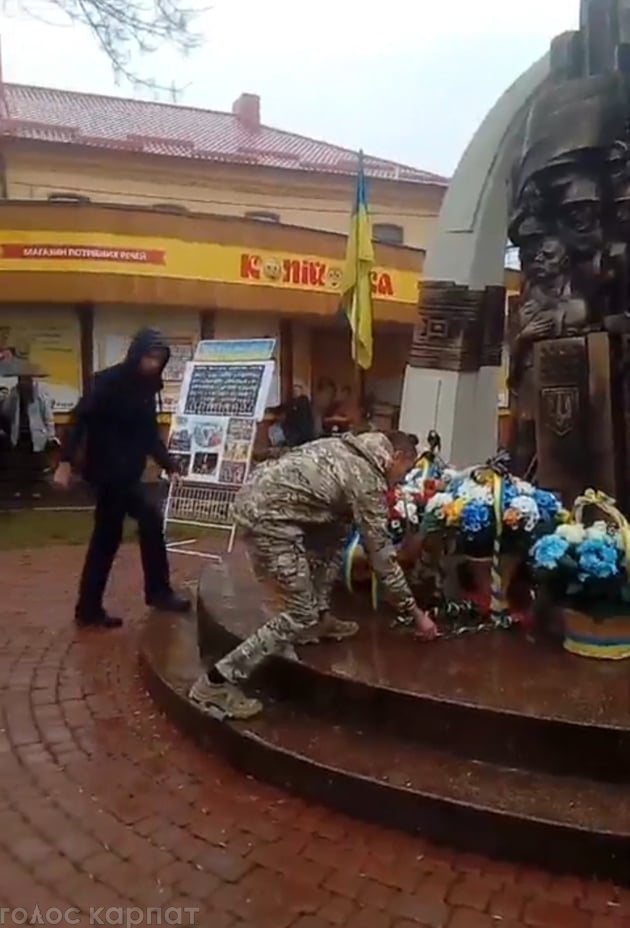 У Тячеві вшанували пам'ять Героїв Небесної Сотні (ФОТО)