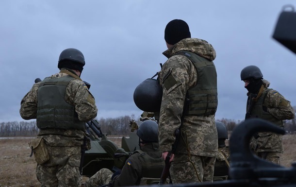 В Україні завершилася дія воєнного стану. Про це заявив президент України Петро Порошенко під час засідання Ради національної безпеки і оборони в середу, 26 грудня.

