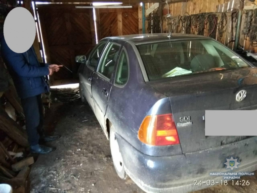 Працівники кримінальної поліції Іршавщини затримали молодого чоловіка, який спробував вкрасти авто в односельчанина.
