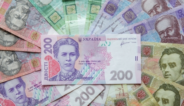 Котирування гривні до євро встановилися на рівні 25,45-25,52 грн/євро.

