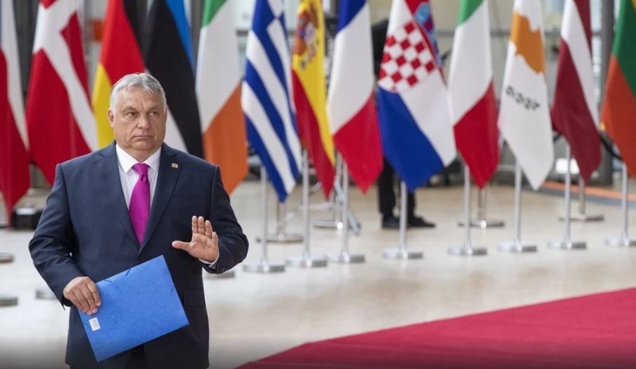 Прем'єр Угорщини Віктор Орбан розповів, що його країна підтримує рекомендацію Європейської комісії щодо надання Україні статусу кандидата на вступ до ЄС.