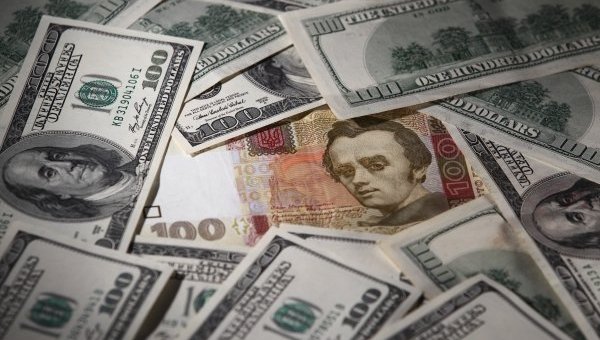  Доллар, евро и российский рубль подешевели.
