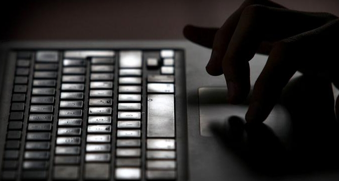За останні чотири дні зареєстровано близько 19 тисяч кібератак на французькі сайти.