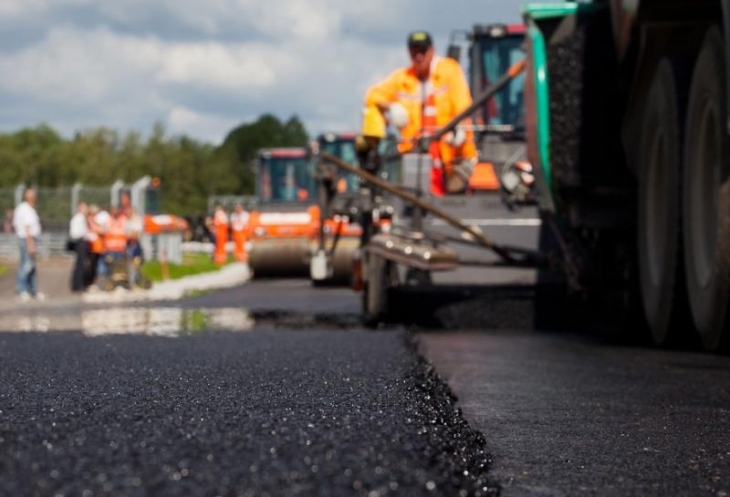 Найдорожче ремонт одного кілометра дороги обійшовся в Закарпатській, Черкаській та Хмельницькій областях.