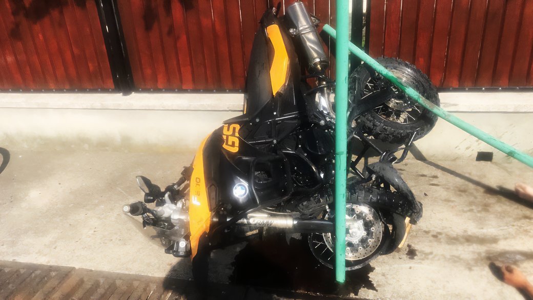 В селе Великая Палад Берегового района произошла автомобильная авария, в которой погиб мотоциклист.