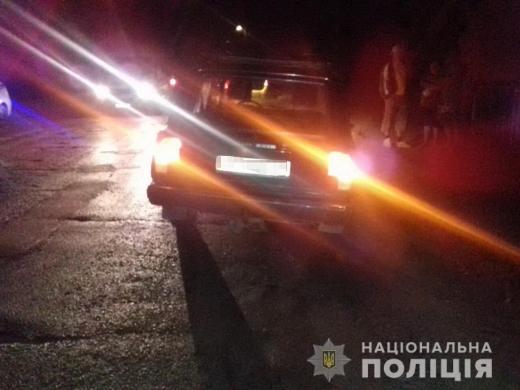 У селі Велика Копаня Виноградівського району 33-річна місцева мешканка, водій автомобіля «ВАЗ 2104» допустила наїзд на жінку-пішохода. Потерпіла переходила дорогу у невстановленому місці. 