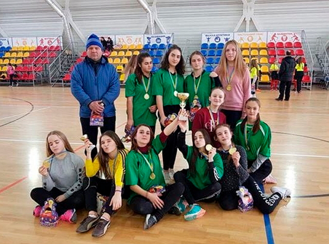 24 грудня у спортивному залі Тячева проходили регіональні змагання з футболу серед дівчат 2002-2003 років народження.