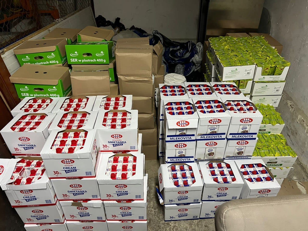 Прикордонники затримали жінку за контрабанду двох тонн сиру з Польщі 