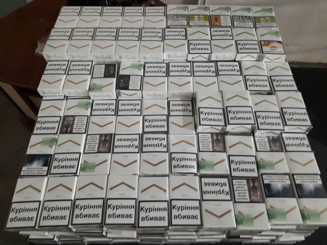 Чергову партію контрабандних цигарок виявили прикордонники на українсько-словацькому кордоні.
