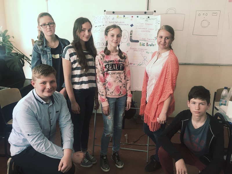 Дводенний тренінг, який відбувся цими вихідними в Мукачеві, був проведений з застосуванням ігрових вправ та інтерактивних методик за навчальною програмою освіти в галузі прав людини Ради Європи.  