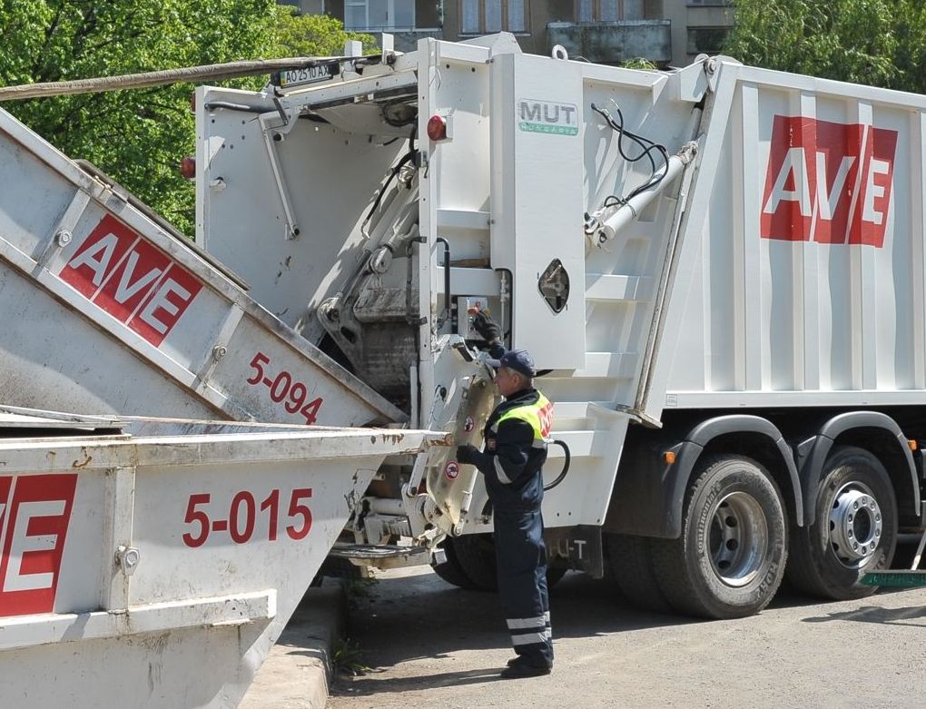 У березні цього року закінчується термін дії договору Хустської міськради з фірмою «АВЕ Виноградово» по вивозу сміття. 