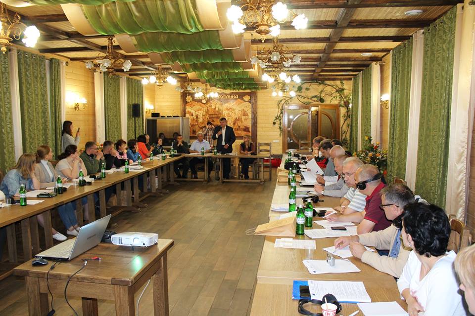 7 червня в НПП «Синевир» відбулася зустріч заступника міністра екології та природних ресурсів України Василя Полуйка і директора парку Миколи Дербака.
