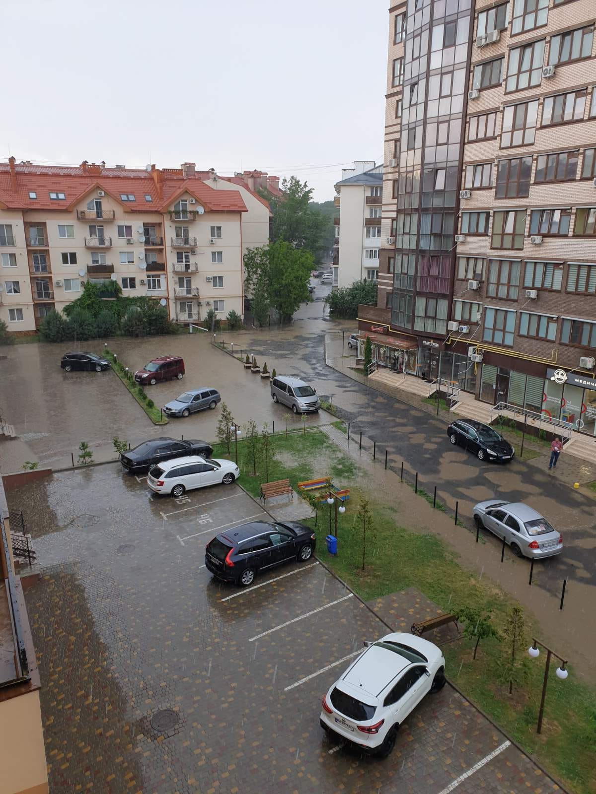 Проливні дощі на Закарпатті залили ужгородський район Боздош.
