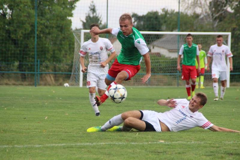 У суботу та неділю, 25-26 серпня, відбулися матчі у Вищій та Першій лігах Закарпаття з футболу.