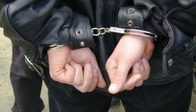 41-летний мужчина проник в дом Мукачево и похитил ее мобильный телефон. Полиция оперативно обыскала кражу и отобрала у него телефон.