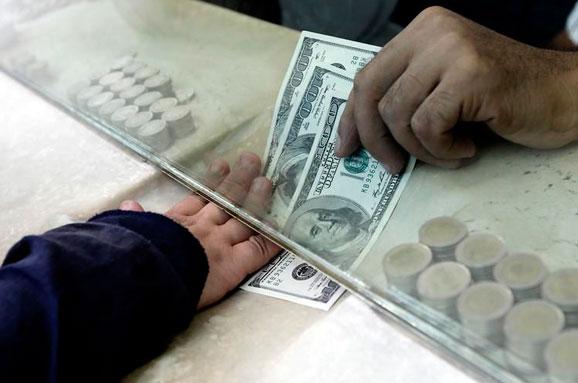 Національний банк посилив курс гривні до долара на 2,25 грн - до 27,76 грн/$
