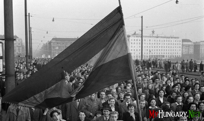 Щорічно 23 жовтня в Угорщині відзначають День пам'яті угорського повстання 1956 року. 