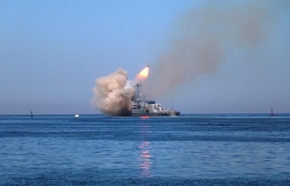 Несколько ракет, выпущенных сегодня с российского судна и направленных на цели в Сирии, упали в Иране. 