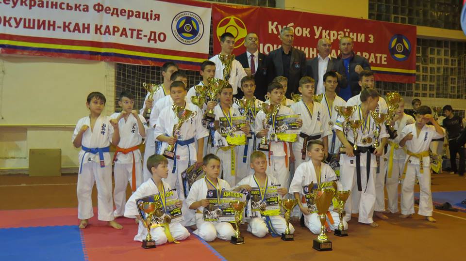22 октября в спортивном зале СОК ДЮСШ состоялся Кубок Украины по киокушин-кан каратэ-до в разделе “кумитэ” и ”ката” среди детей, юношей, юниоров и взрослых.