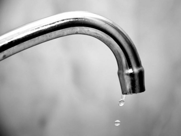 Тривалу відсутність води в Ужгороді учора, 30 грудня, прокоментували у КП 