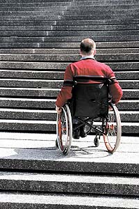 Вопрос доступности зданий для людей с инвалидностью намерены решить на законодательном уровне.