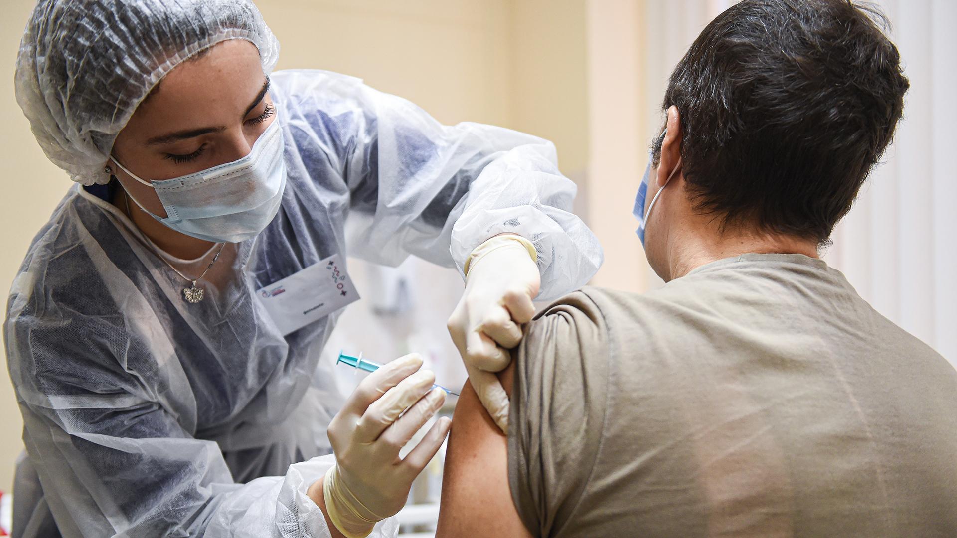Наразі на Закарпатті працює 40 стаціонарних пунктів вакцинації.
