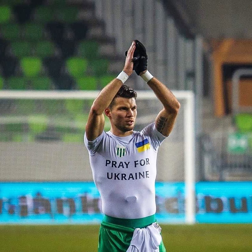 Закарпатського футболіста угорського клубу можуть оштрафувати за напис на футболці "Pray for Ukraine"