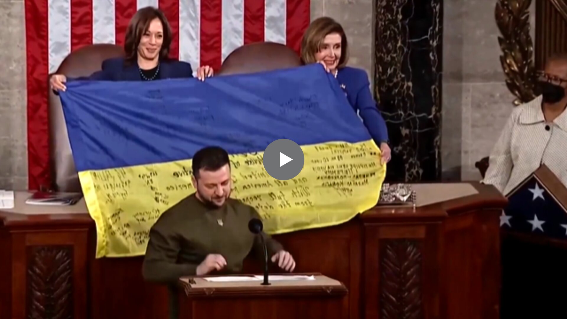 Президент України Володимир Зеленський, виступаючи в Конгресі США, заявив, що російська тиранія втратила контроль і більше ніколи не 
