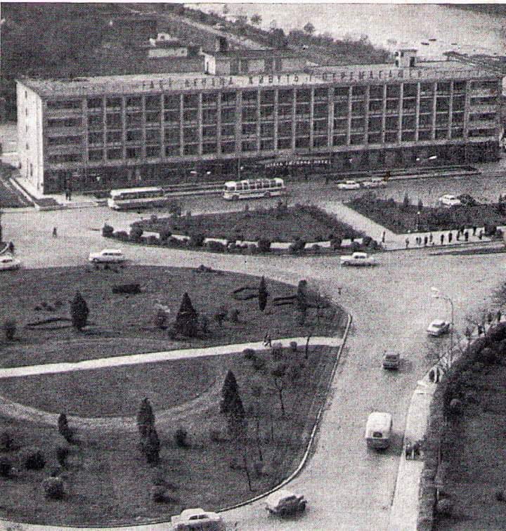 Збудували готель в 1966 році.