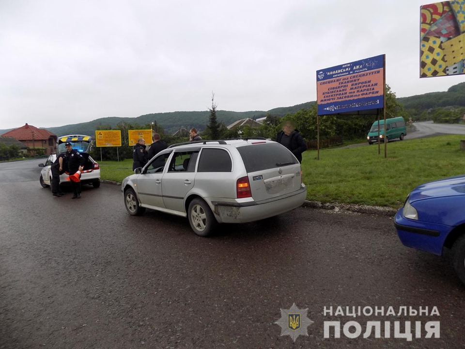 Працівники поліції Хустщини оперативно розшукали двох виноградівців, які проникли в чужий будинок, аби здійснити крадіжку.