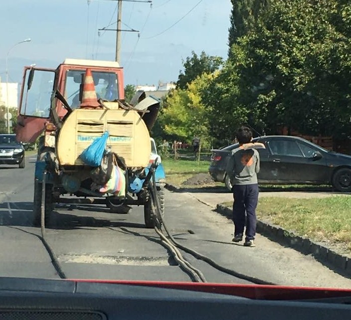 Подрядчики, которые ремонтируют дороги в Ужгороде, 