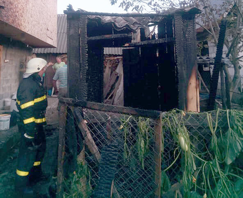 Подготовленный бекон: в Мижиршчине спасатели потушили горящее курение (ФОТО)