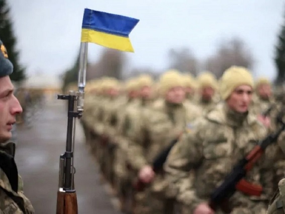 Триває повномасштабна війна з російськими окупантами та мобілізаційні заходи в Україні. 