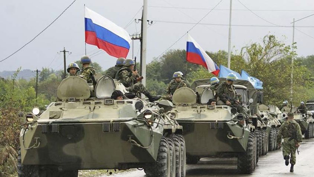 Президент Петр Порошенко заявил, что согласно информации военной разведки на территорию Украины возможное вторжение сил агрессора.
