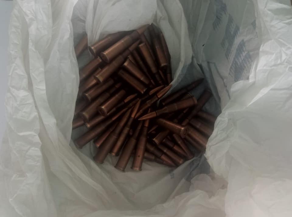 Працівники кримінальної поліції Мукачева викрили 36-річного місцевого мешканця, який продавав боєприпаси до стрілецької зброї.