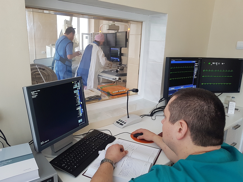 Понад 300 оперативних втручань вже проведено на новому ангіографі в обласному кардіологічному диспансері в Ужгороді. 