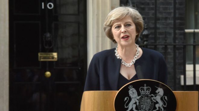 Британская премьер-министр Тереза Мэй выступила против ядерного разоружения королевства, напомнив о 