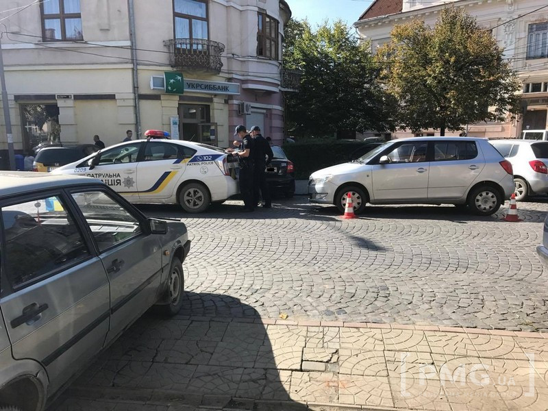Сьогодні, близько 14:30, у Мукачеві сталася ДТП за участі двох машин: 