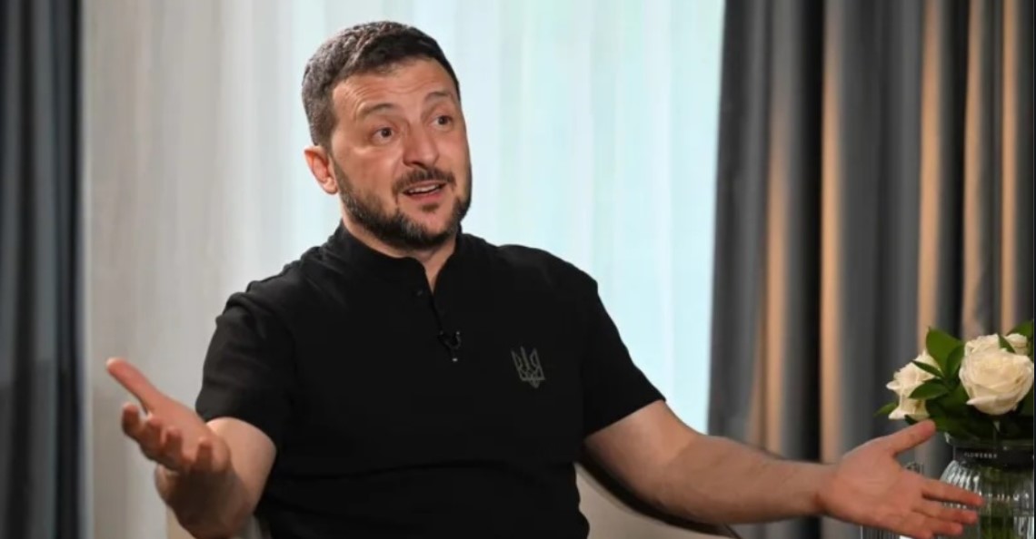 Зеленський піде з поста президента України: гарант назвав єдину умову