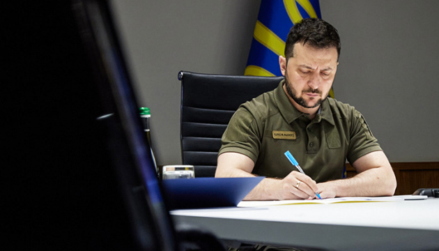 President Volodymyr Zelenskyy signed a decree on the discharge of conscripts whose term of military service during martial law has ended.