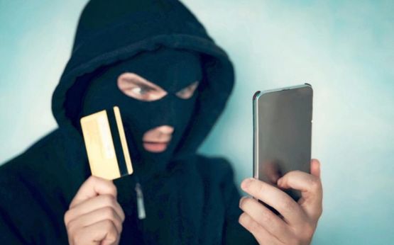 19-річна дівчина втратила 10 тисяч гривень через шахрайство з iPhone в Instagram