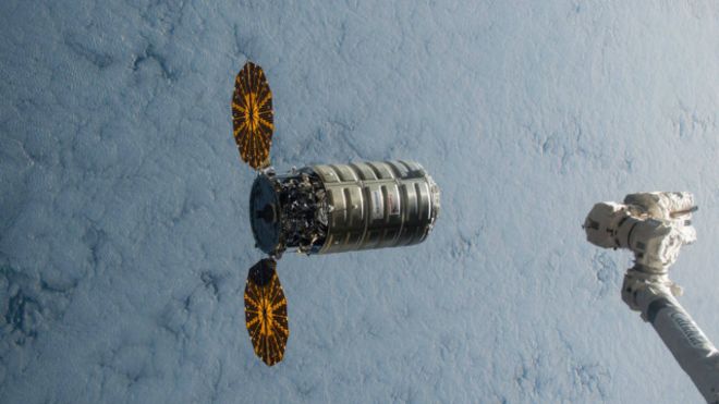 Космічне агентство НАСА підпалить на орбіті безпілотний літальний апарат, щоб вивчити властивості великих пожеж в космосі.
