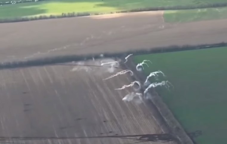Нацгвардія оприлюднила відео, на якому українська ППО знищує з ПЗРК російський вертоліт К-52 