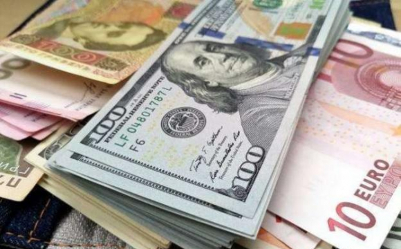 Курс валют на 5 серпня: що відбувається з доларом, євро та злотим