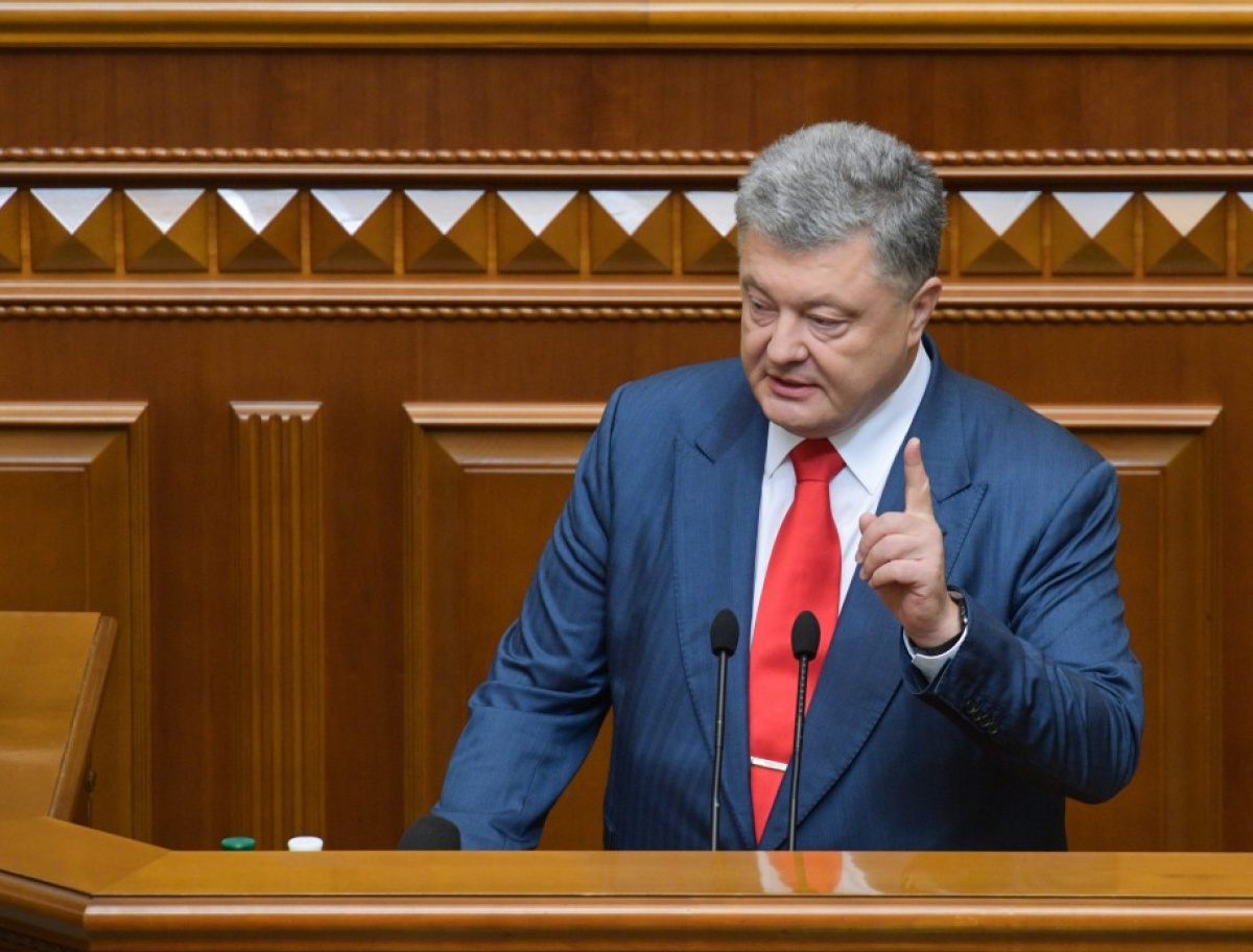 Заробітна плата Президента Петра Порошенка за вересень склала 28 тис. гривень.