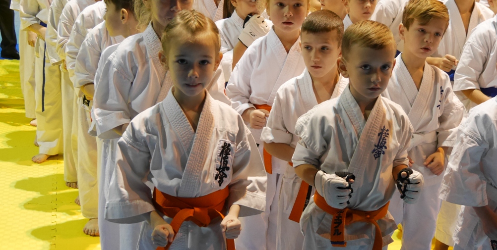В Ужгороді сьогодні стартував традиційний IX Міжнародний чемпіонат та відкритий чемпіонат Закарпатської області з кіокушінкай карате серед дітей, юнаків та дівчат. 