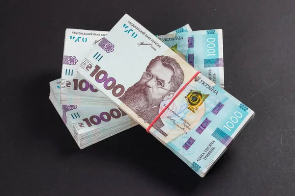 Чи варто брати кредит готівкою на великі покупки?