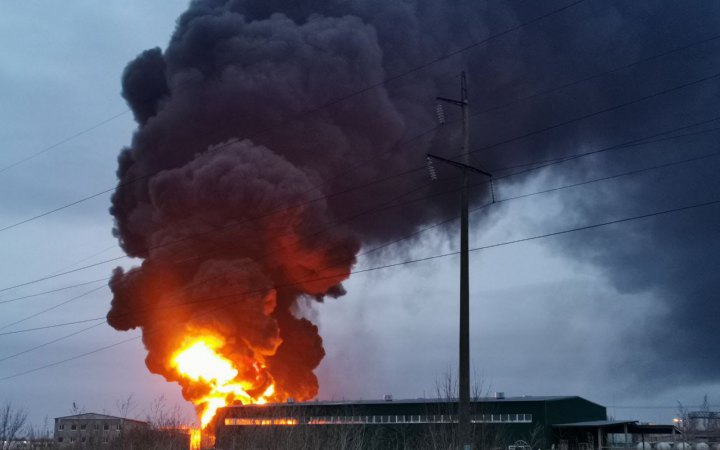 Горить газорозподільний вузол: у Криму біля Алушти стався вибух (ВІДЕО)